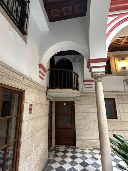 Apartamento Patio Sevillano Frente Catedral Exterior photo